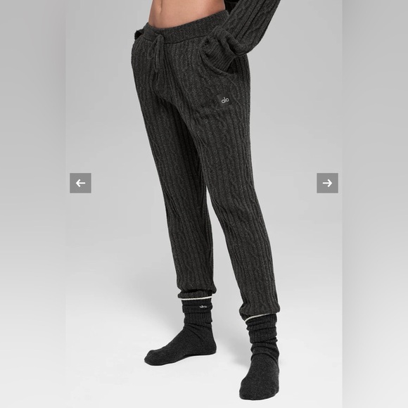Alo Yoga Cable Knit Winter Bliss Pant Dark Heather Grey Sz L NWT - Picture 2 of 8